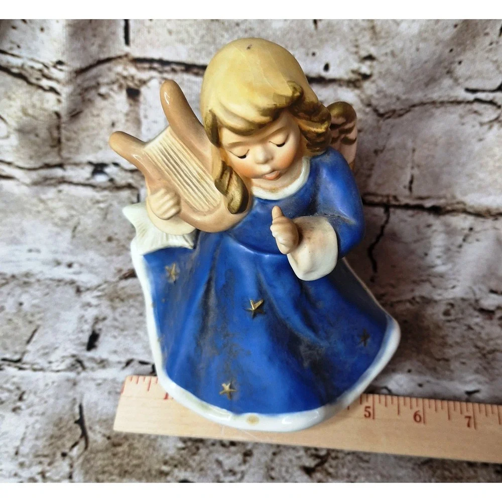 Goebel Nativity Angel 42058 Blue Dress Gold Stars‎ Music Box plays Silent Night